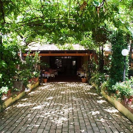 Hotel Ristorante Solari Бриатико Экстерьер фото
