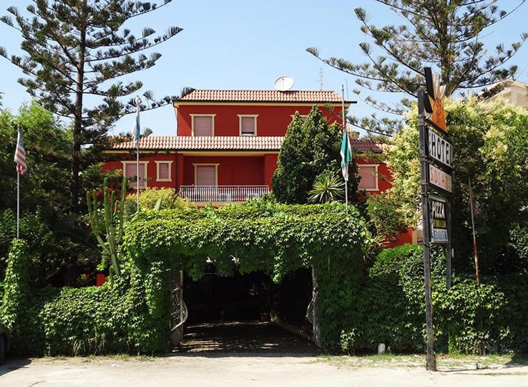 Hotel Ristorante Solari Бриатико Экстерьер фото